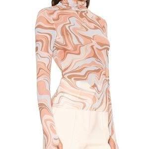 ZADIE TOP
AFRM
Color: Neutral Marble